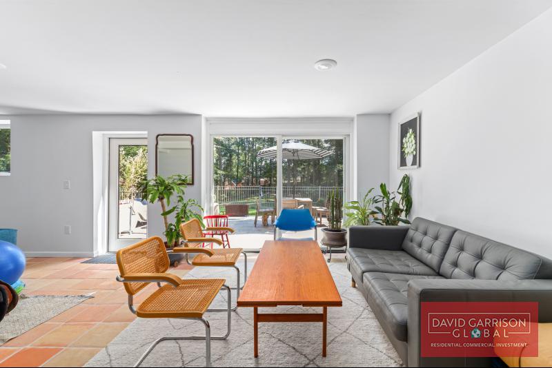 4330 Cascade Rd SW  Atlanta, GA 30331