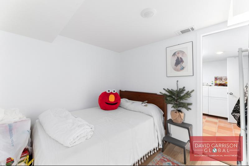 4330 Cascade Rd SW  Atlanta, GA 30331